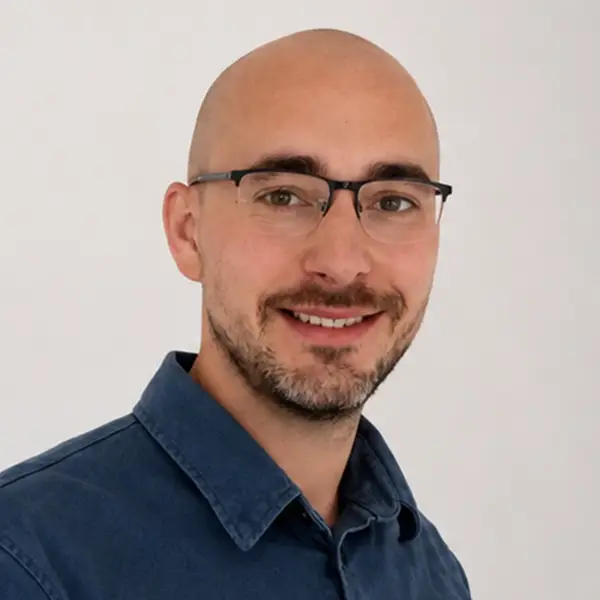 Julien Pöhls